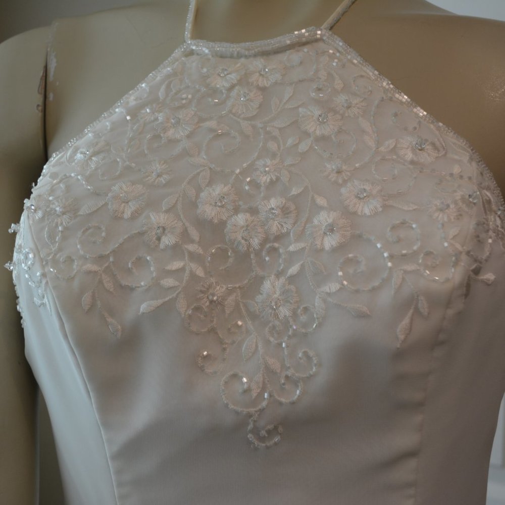 Hand Made Beaded Ivory scalloped formal dress - Picture 2 of 9